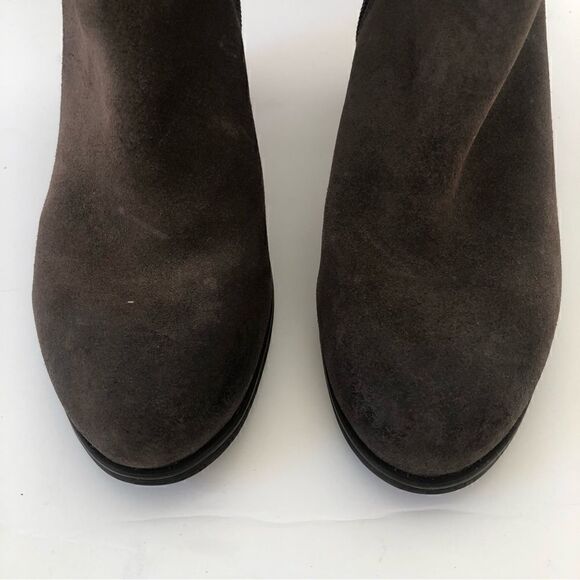 Clarks artistan brown leather heeled ankle boots - Picture 2 of 11